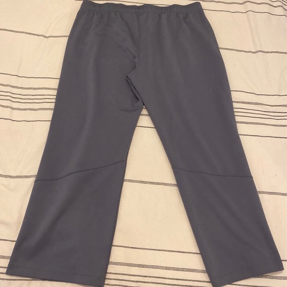 Arlington Park Sweatpants. Size. XL - Picture 2 of 4